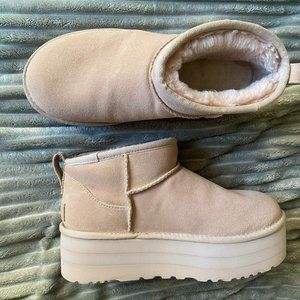UGG MINI PLATFORM BOOT Mustard Seed